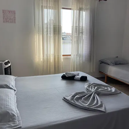 게스트하우스 By Roni