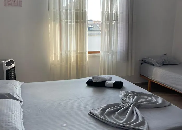 Maison d'hôtes By Roni Durrës