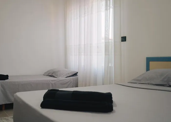 Maison d'hôtes By Roni Durrës