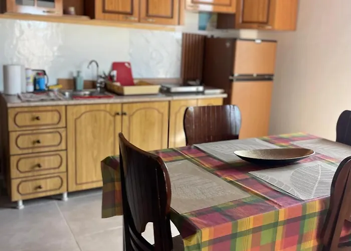 Maison d'hôtes By Roni Durrës